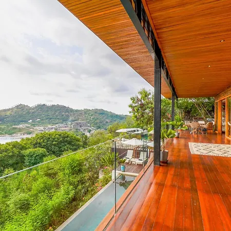 Paradise Garage Komodo Villa Labuan Bajo Exterior photo